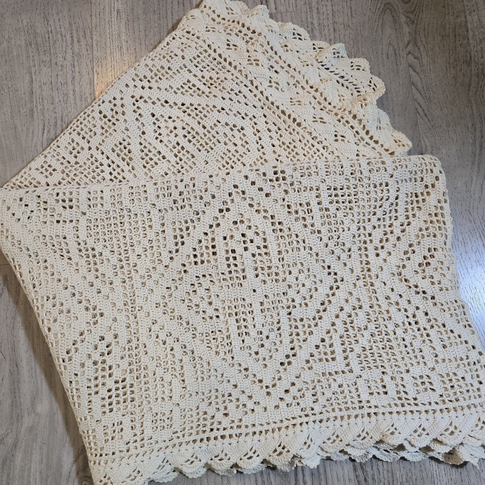 VTG Handmade Crochet Ecru Cotton Bedspread Coverlet Twin XL Bed cover 68x98"‎